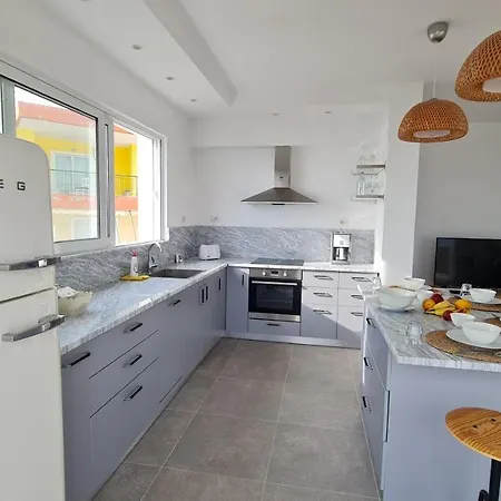 Panorama Sea View Penthouse شقة ساراندا