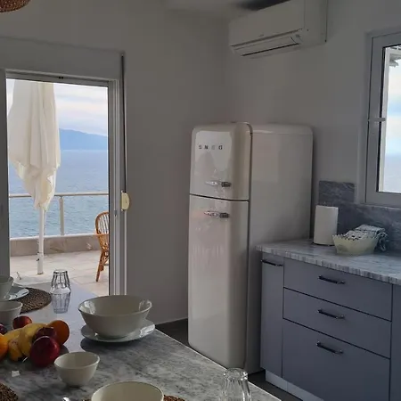 Panorama Sea View Penthouse ساراندا