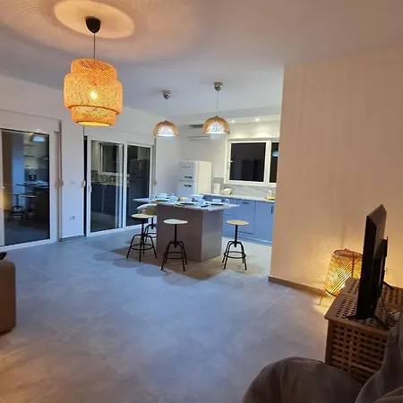 Panorama Sea View Penthouse * Sarande